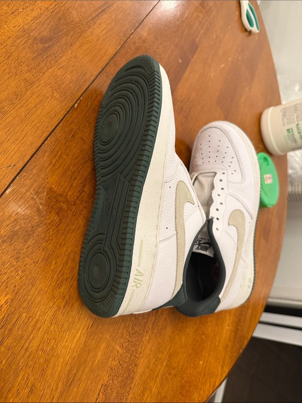 Nike Air Force 1 Low '07 LV8 Vintage Green Men's Size 9.5 Sneakers HF1939-100